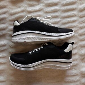 Easy Spirit Black and White Women's Athletic Sneakers